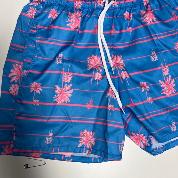 Quick dry Men’s swimming trunks blue with pink palm trees - Picture 4 of 6